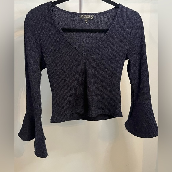 Navy blue flowy sleeve crop top - Picture 4 of 5